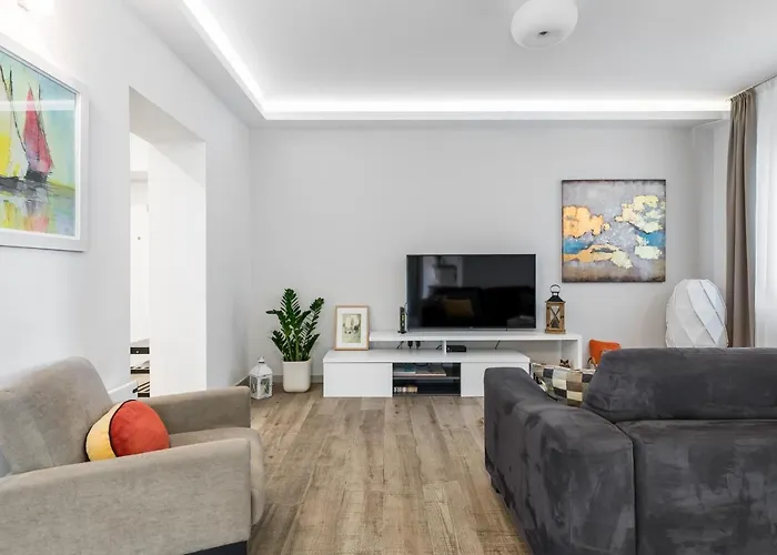Top Location Apartment \